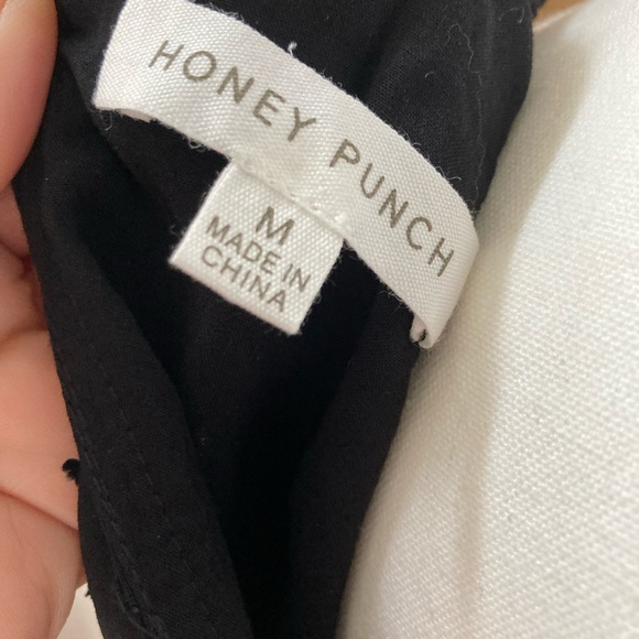 Honey Pot Halter black top and colored beading on both sides. Button closure .M - Picture 5 of 8